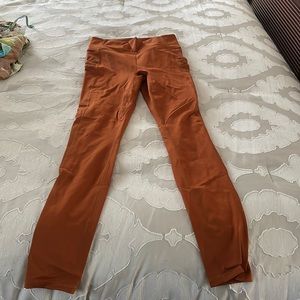 Fabletics High Waisted Powerhold leggings 7/8